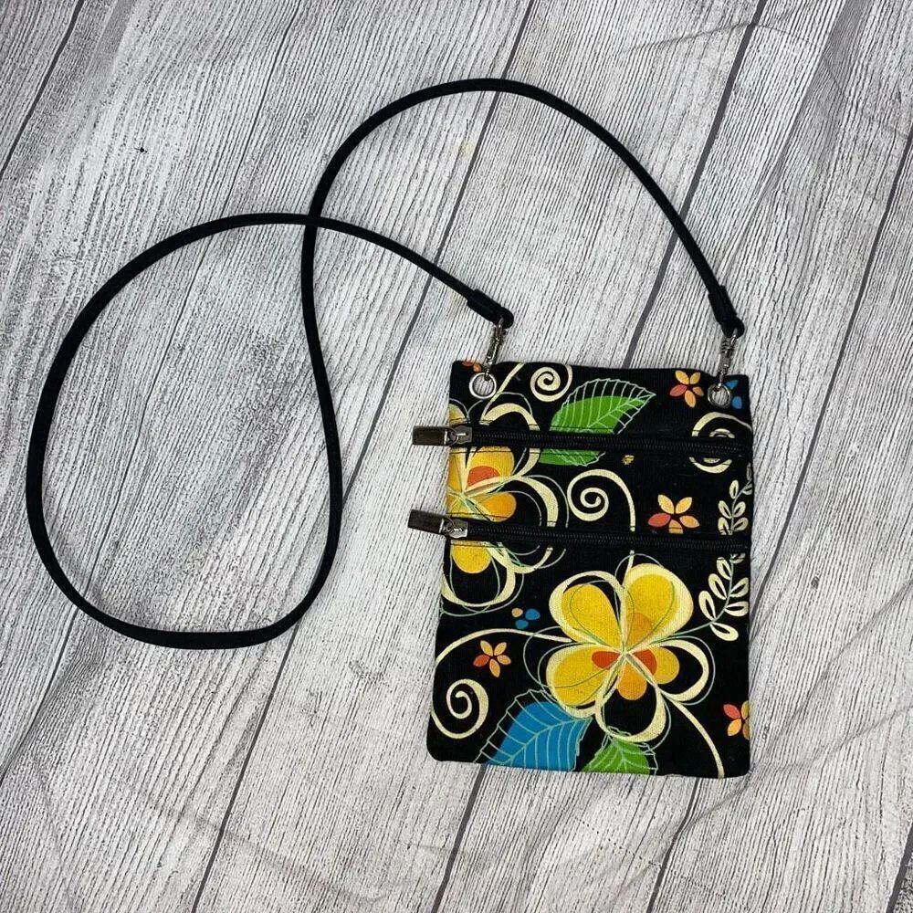KC Hawaii Crossbody pouch purse w/2 zipper compartments and detachable strap